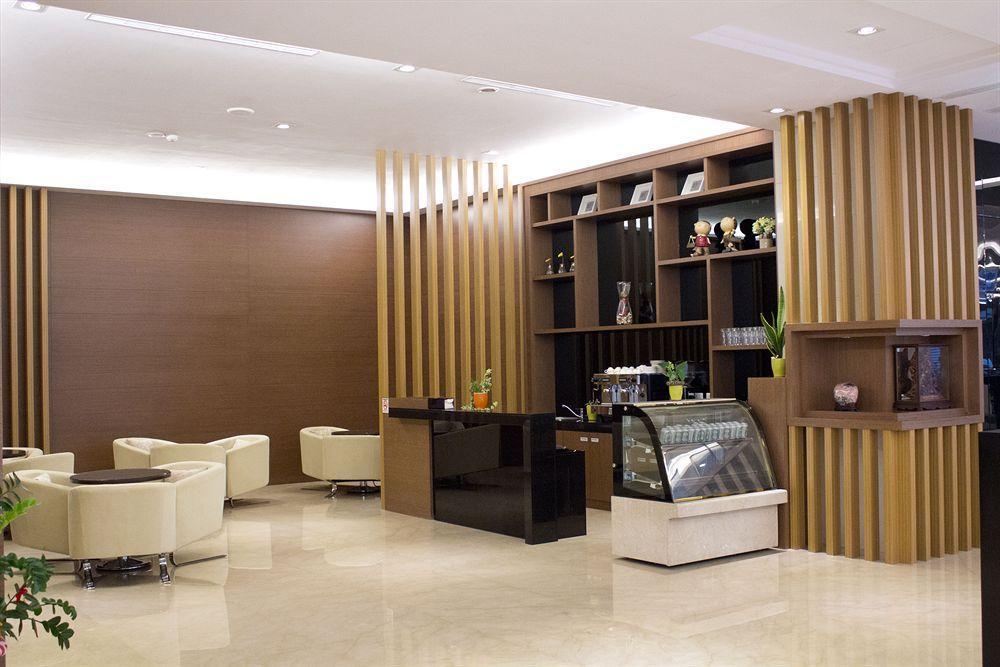 Guanko Hotel Цзяи Экстерьер фото