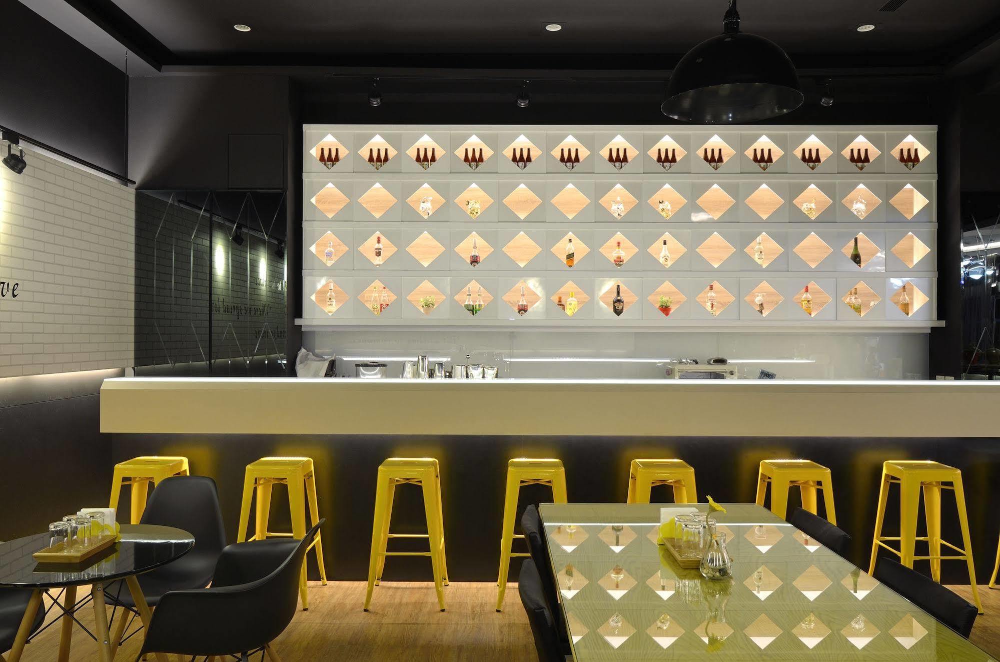 Guanko Hotel Цзяи Экстерьер фото